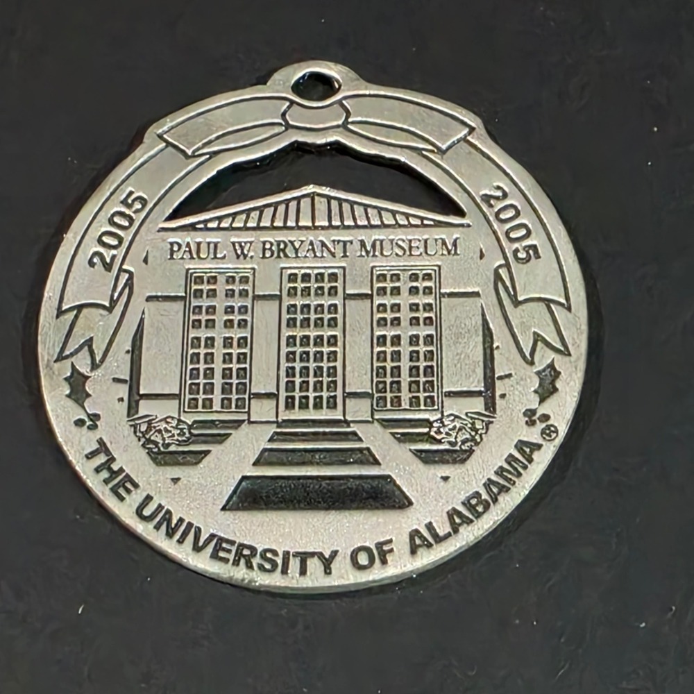 Vtg 2005 University of Alabama Paul W. Bryant Museum Metal Christmas Ornament